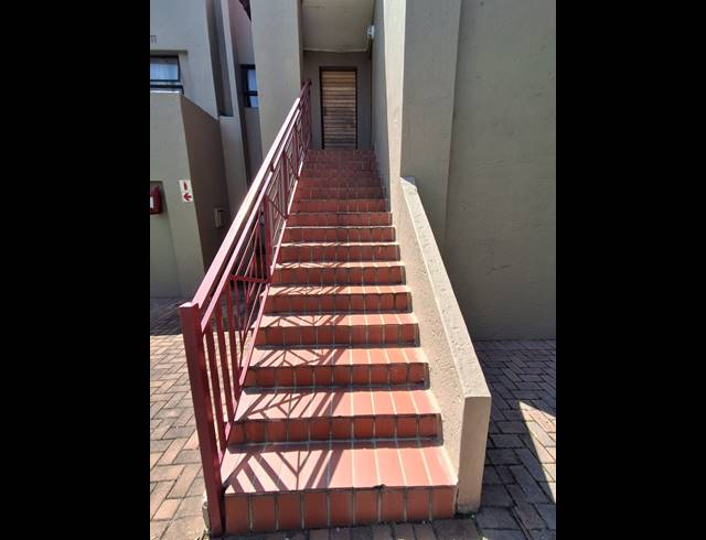 2 BEDROOM FLAT FOR SALE IN ABRAHAMSRUST
